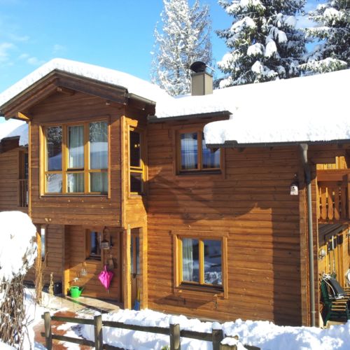 Casă de vacanță deluxe cu vedere spre munte pentru 12 pers. (se inchirieaza doar integral)