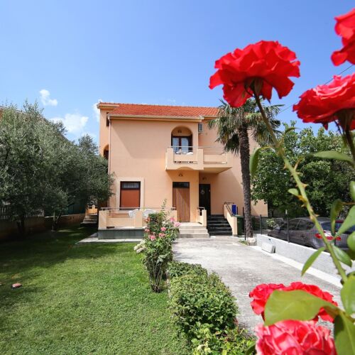 Apartament 3-osobowy z klimatyzacją z balkonem z 1 pomieszczeniem sypialnianym AS-6229-b