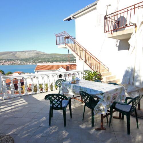 Apartament cu aer condiționat cu vedere spre mare cu 3 camere pentru 9 pers. A-9428-a