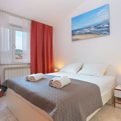 1-Room Air Conditioned Apartment for 4 Persons A-5953-d