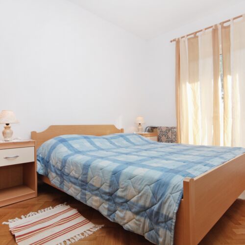 Apartament cu aer condiționat cu balcon cu 1 camera pentru 4 pers. A-5999-b