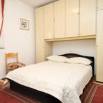 Apartmanok és Szobák Medencével Novalja, Pag - 9334 Novalja