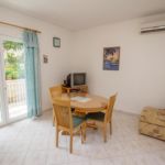 Apartament cu aer conditionat cu vedere spre mare cu 1 camera pentru 3 pers. A-11283-d