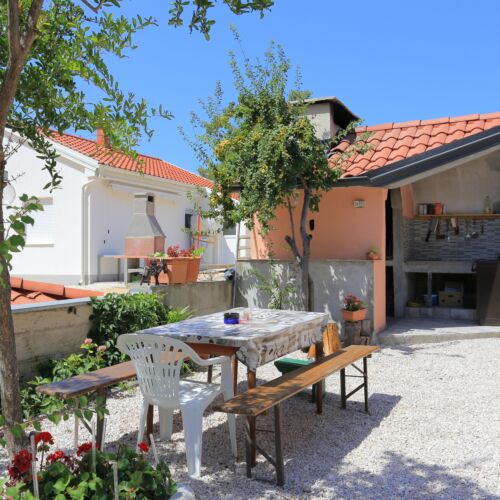 Apartament 4-osobowy z klimatyzacją z tarasem z 1 pomieszczeniem sypialnianym A-11301-c