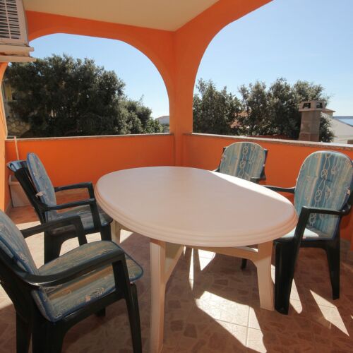 Apartament 4-osobowy z klimatyzacją z tarasem z 1 pomieszczeniem sypialnianym A-9354-a