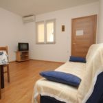 Sea View 1-Room Air Conditioned Apartment for 4 Persons A-8342-c