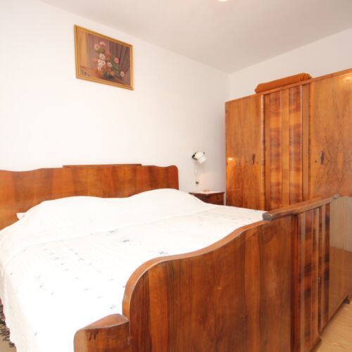 Apartament 6-osobowy z tarasem z balkonem z 3 pomieszczeniami sypialnianymi A-2477-b