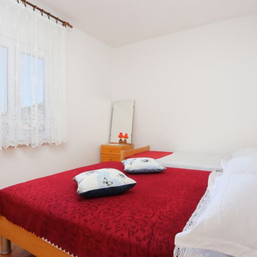 Sea View 2-Room Air Conditioned Apartment for 5 Persons