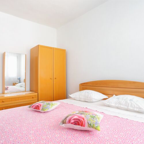 Sea View 1-Room Air Conditioned Apartment for 4 Persons