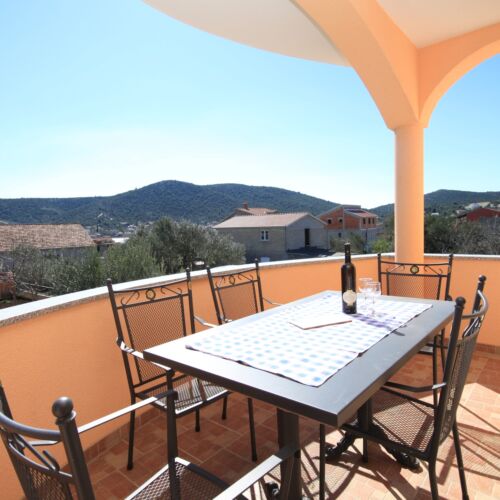 Sea View 1-Room Air Conditioned Apartment for 4 Persons A-8660-b