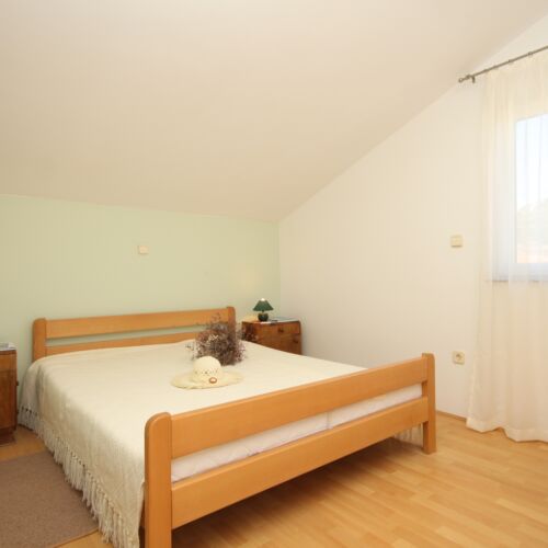 1-Room Air Conditioned Balcony Apartment for 2 Persons AS-8660-b