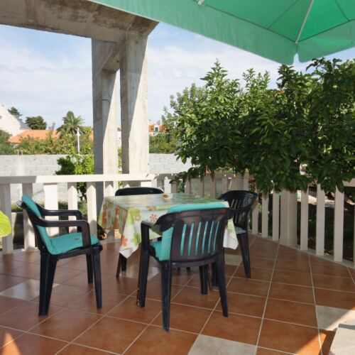 Apartament 3-osobowy z klimatyzacją z tarasem z 1 pomieszczeniem sypialnianym A-5620-a