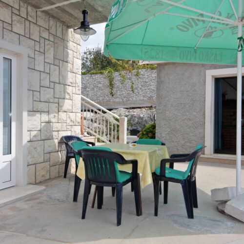 Apartament 3-osobowy z klimatyzacją z tarasem z 1 pomieszczeniem sypialnianym A-5620-b