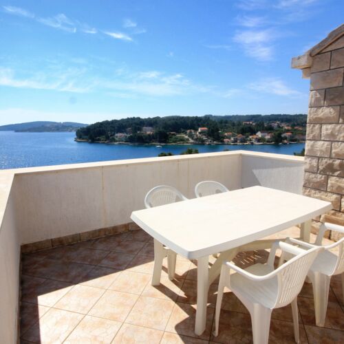 Sea View 1-Room Air Conditioned Apartment for 4 Persons A-4440-f