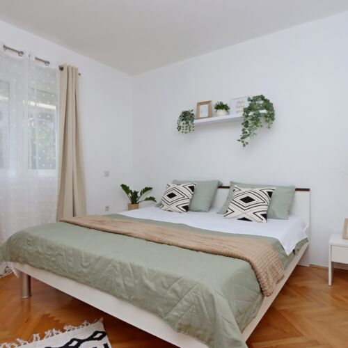 Apartament cu aer condiționat cu vedere spre mare cu 2 camere pentru 5 pers. A-6412-a