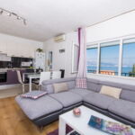 Apartament 6-osobowy z klimatyzacją z widokiem na morze z 3 pomieszczeniami sypialnianymi A-1126-a