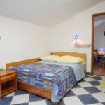 Apartman s klimatizací pro 4 os. s 1 ložnicí s výhledem na moře A-3589-d