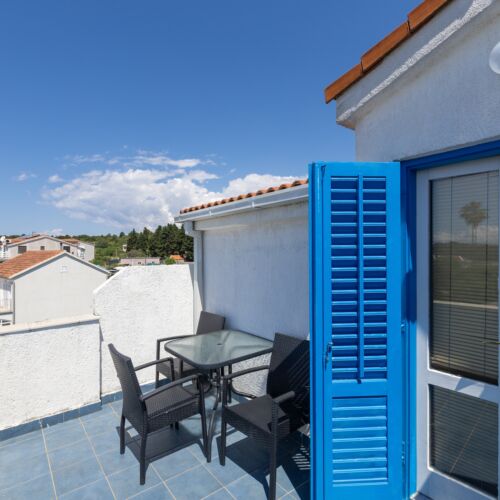 Apartament 3-osobowy z klimatyzacją z widokiem na morze z 1 pomieszczeniem sypialnianym AS-3589-k