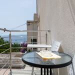 Tengerre néző légkondicionált 7 fős apartman 2 hálótérrel A-2992-a