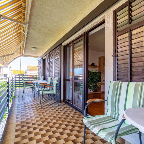 Apartament 6-osobowy z klimatyzacją z widokiem na morze z 3 pomieszczeniami sypialnianymi A-5494-a