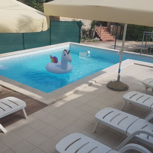 Apartament 8-osobowy z klimatyzacją z tarasem z 3 pomieszczeniami sypialnianymi K-7071