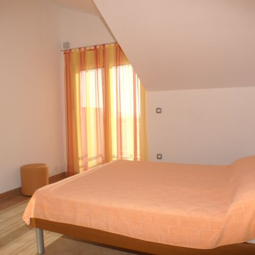 Apartament 3-osobowy z klimatyzacją z widokiem na morze z 1 pomieszczeniem sypialnianym AS-2816-a