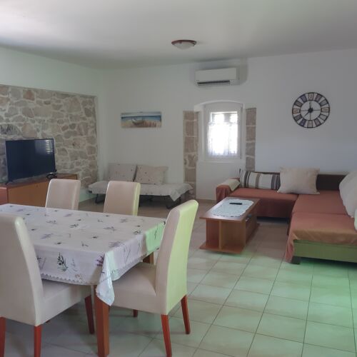 Apartament 5-osobowy z klimatyzacją z tarasem z 2 pomieszczeniami sypialnianymi A-11203-a