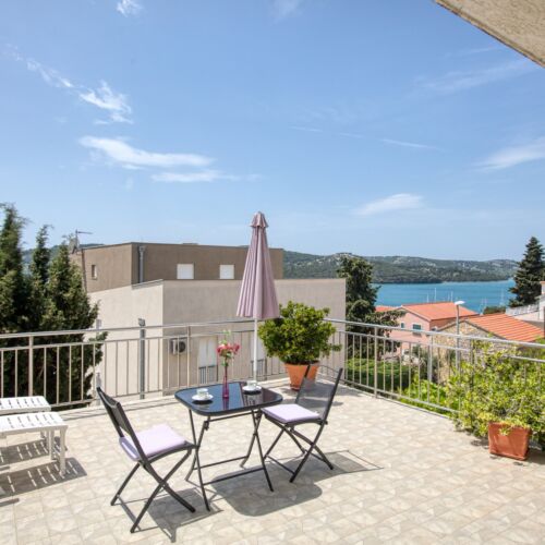 Apartament 3-osobowy z klimatyzacją z widokiem na morze z 1 pomieszczeniem sypialnianym A-5130-c