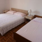 Apartman s klimatizací s terasou s manželskou postelí s 1 ložnicí A-525-d
