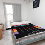 Apartmán s klimatizáciou s terasou s manželskou posteľou s 1 spálňou AS-7037-a