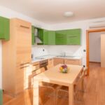 Apartman s klimatizací pro 5 os. se 2 ložnicemi s výhledem na moře A-3193-f