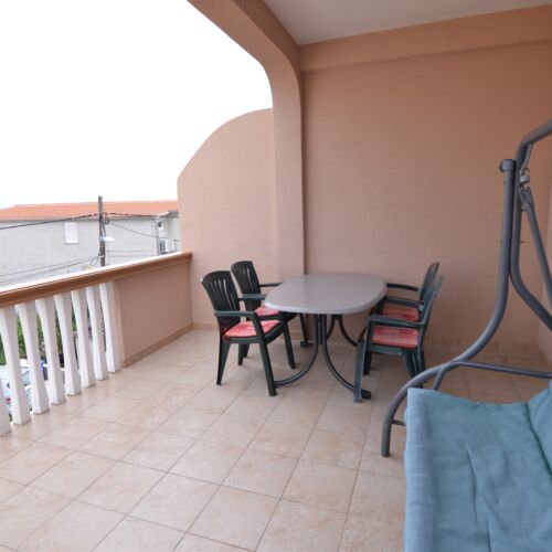 Apartament cu aer condiționat cu vedere spre mare cu 2 camere pentru 5 pers. A-8455-a