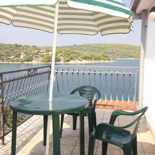 Apartament cu aer condiționat cu vedere spre mare cu 1 camera pentru 2 pers. AS-5182-a