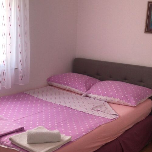 Sea View 2-Room Air Conditioned Apartment for 6 Persons A-7505-d