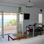 Apartament cu aer condiționat cu vedere spre mare cu 3 camere pentru 6 pers. A-2774-b