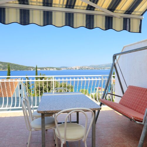 Apartament cu aer condiționat cu vedere spre mare cu 1 camera pentru 4 pers. A-10373-a