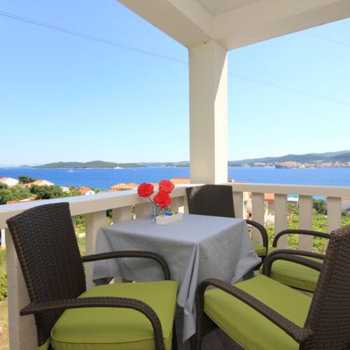 Apartament cu aer condiționat cu vedere spre mare cu 1 camera pentru 4 pers. A-10161-d