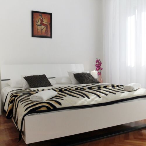 Camera dubla cu aer condiționat cu balcon S-6973-a