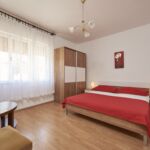 Apartmanok és Szobák Parkolóhellyel Trogir - 13102