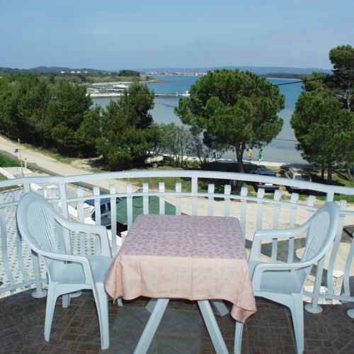 Tengerre néző légkondicionált 5 fős apartman 2 hálótérrel A-334-b