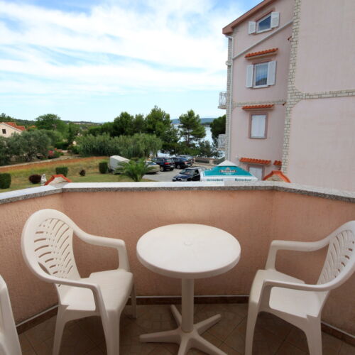 Tengerre néző légkondicionált 3 fős apartman 1 hálótérrel A-334-g