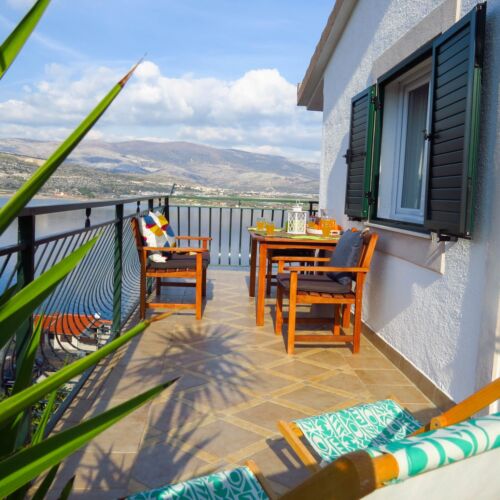 Apartament cu aer condiționat cu vedere spre mare cu 2 camere pentru 4 pers. A-2049-c