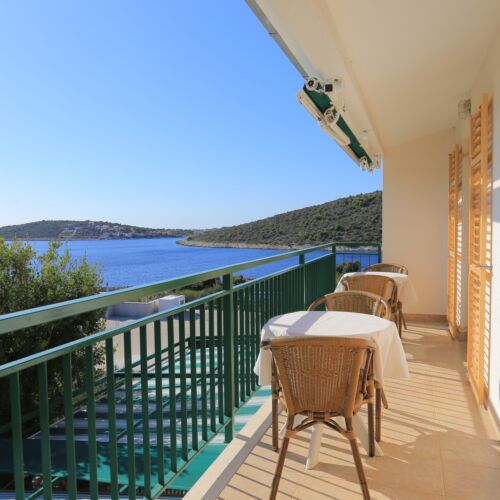 Sea View 2-Room Air Conditioned Apartment for 6 Persons A-2044-a