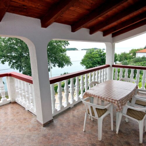 Apartament 6-osobowy z klimatyzacją z widokiem na morze z 2 pomieszczeniami sypialnianymi A-2016-d