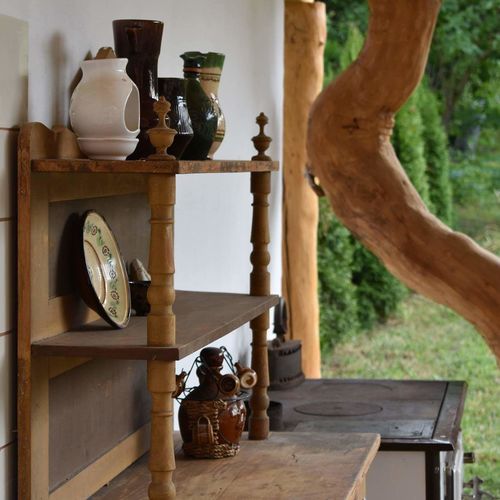 Garden View Pleasant Interior Design Apartment for 8 Persons