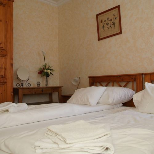 2-Zimmer-Apartment für 4 Personen im Dachgeschoss Parterre