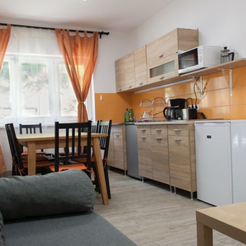 Apartament grand familial(a) cu 2 camere pentru 6 pers. (se poate solicita pat suplimentar)