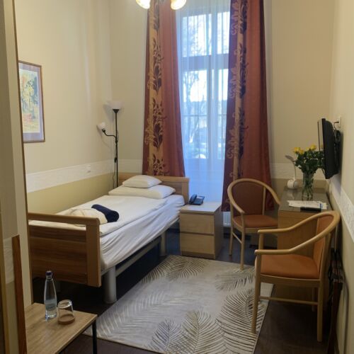 Camera single standard cu duș