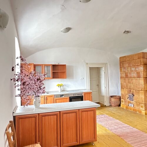Tourist 5 Person Room