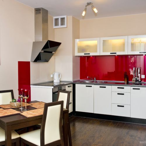 Apartament 4-osobowy z 2 pomieszczeniami sypialnianymi